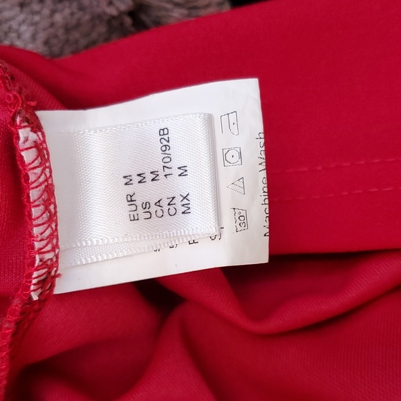 Blouse size medium. - Picture 6 of 7